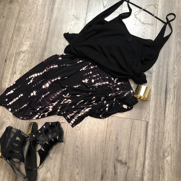 Asymmetrical Skirt - Picture 8 of 8